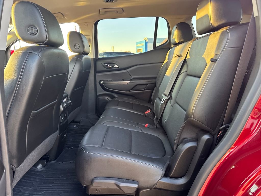 Used 2023 GMC Acadia SLT image 16