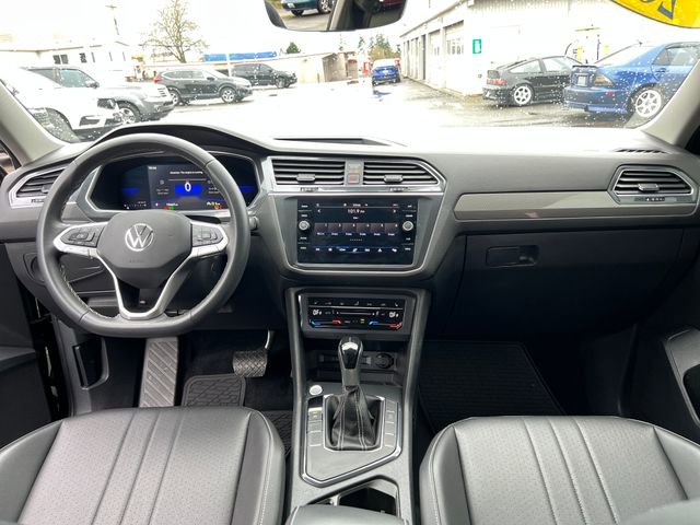 Used 2022 Volkswagen Tiguan SE image 14