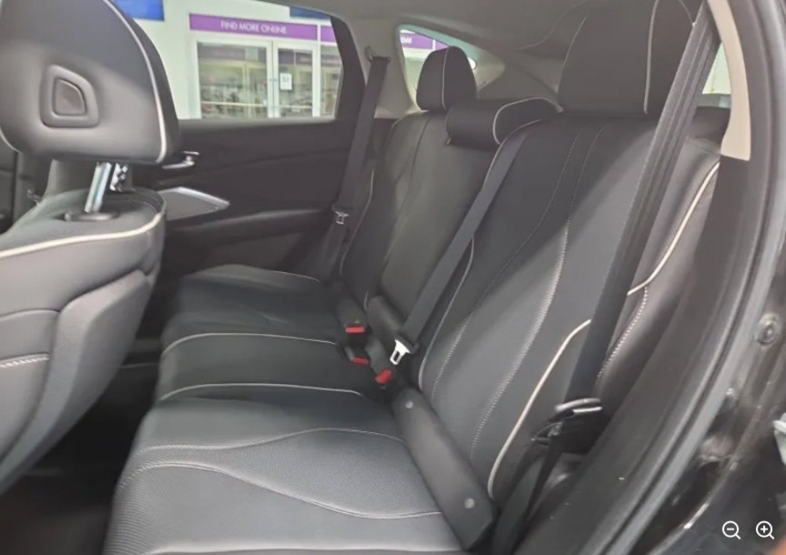 Used 2022 Acura RDX AWD w/ Advance Package image 11