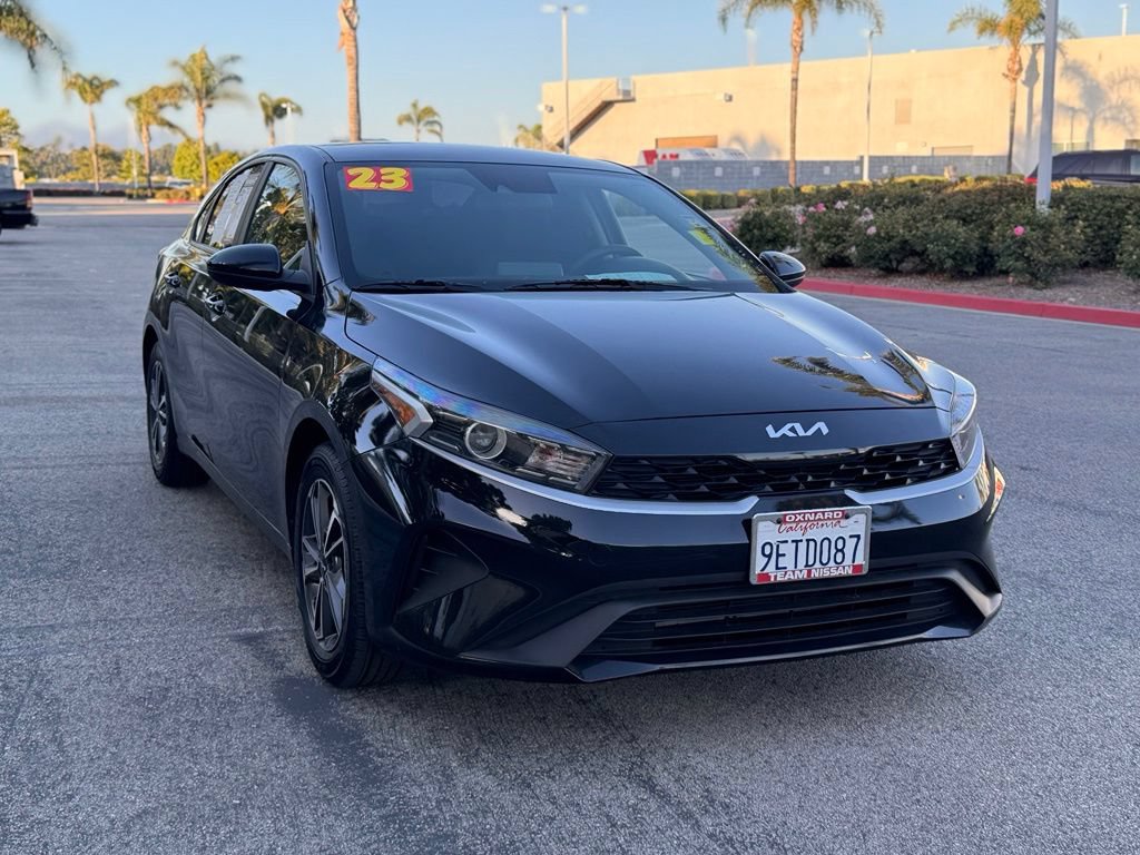 Used 2023 Kia Forte LXS FWD image 2