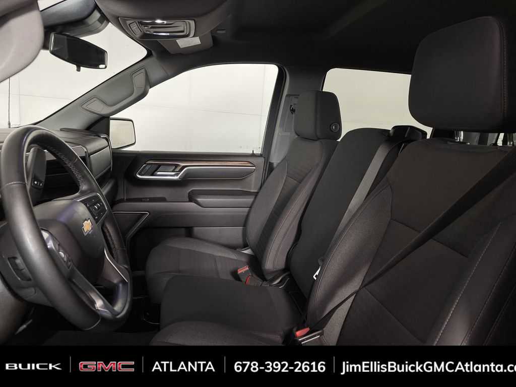 Used 2025 Chevrolet Silverado 1500 LT image 19