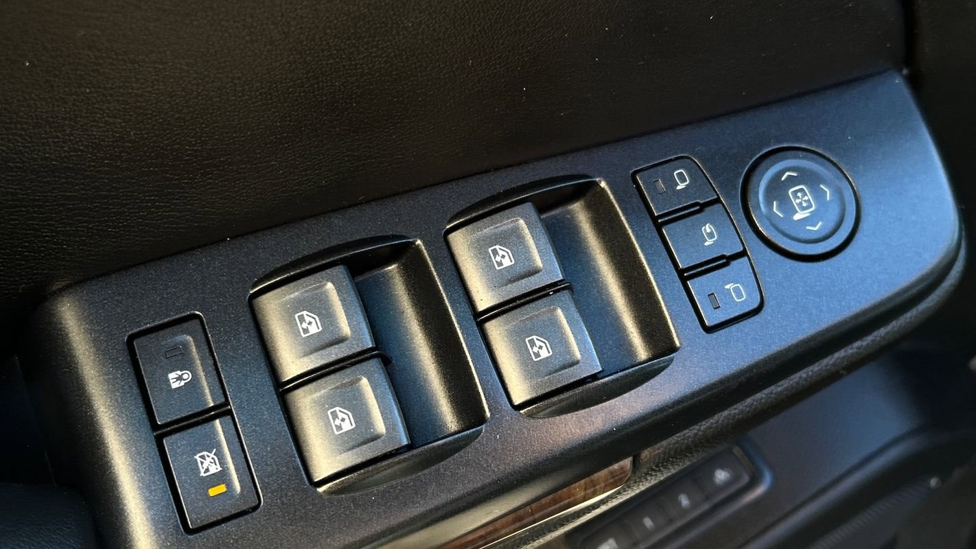 Used 2018 Chevrolet Tahoe LT w/ Luxury Package image 33