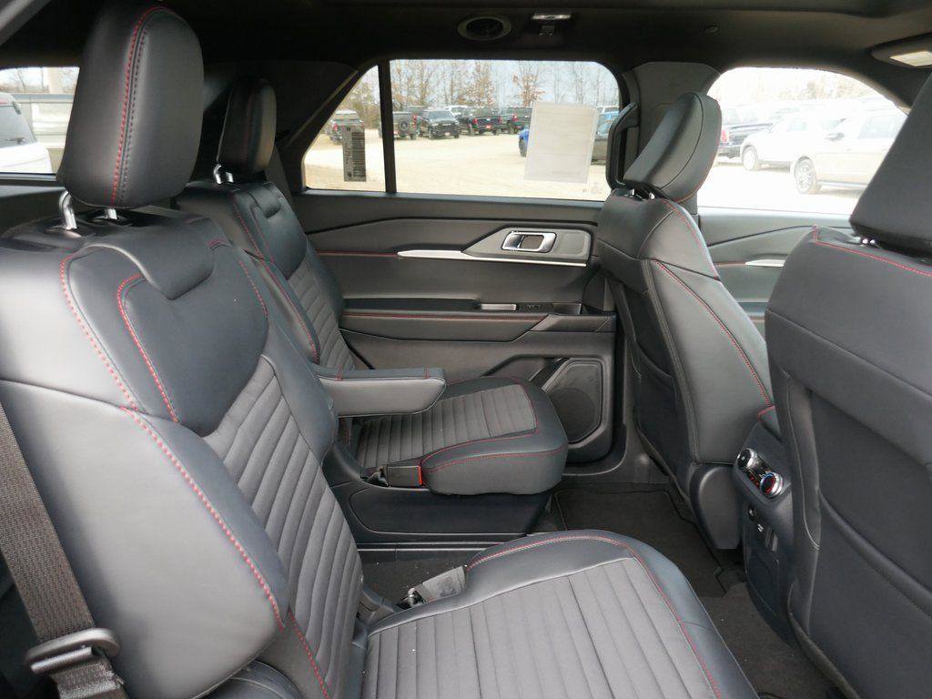 New 2026 Ford Explorer ST-Line w/ ST-Line Street Pack image 11