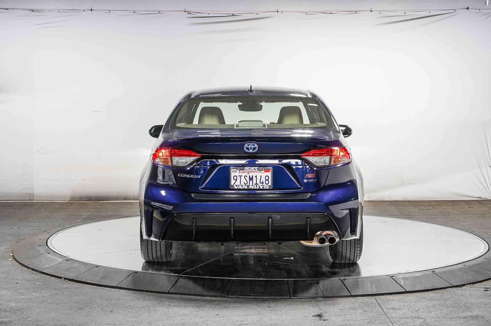 Certified 2025 Toyota Corolla SE w/ SE Premium Package FWD image 4