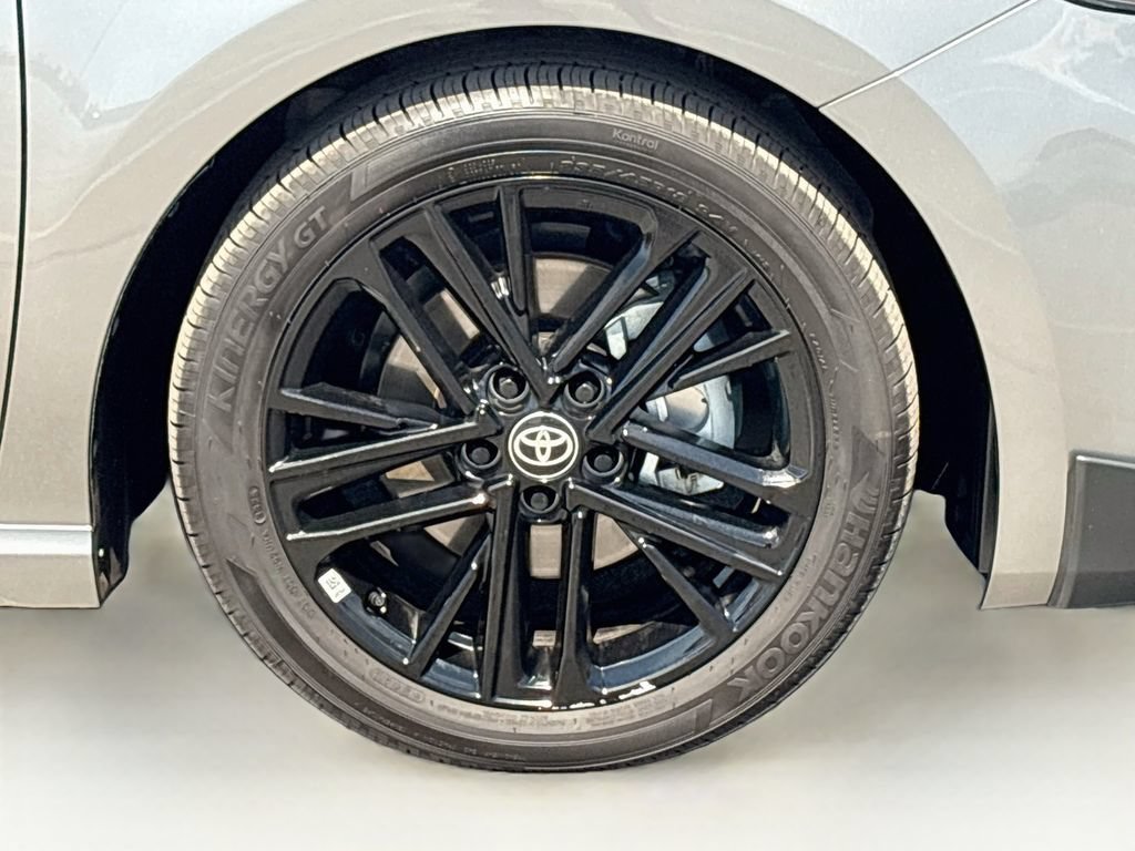 Used 2026 Toyota Camry SE w/ Convenience Package FWD image 32