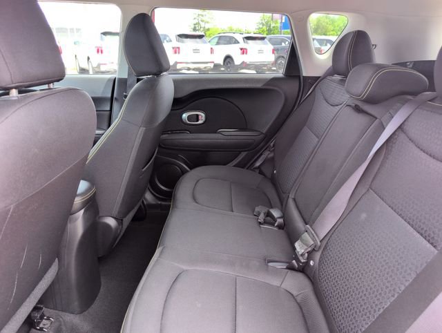 Used 2016 Kia Soul + FWD image 30