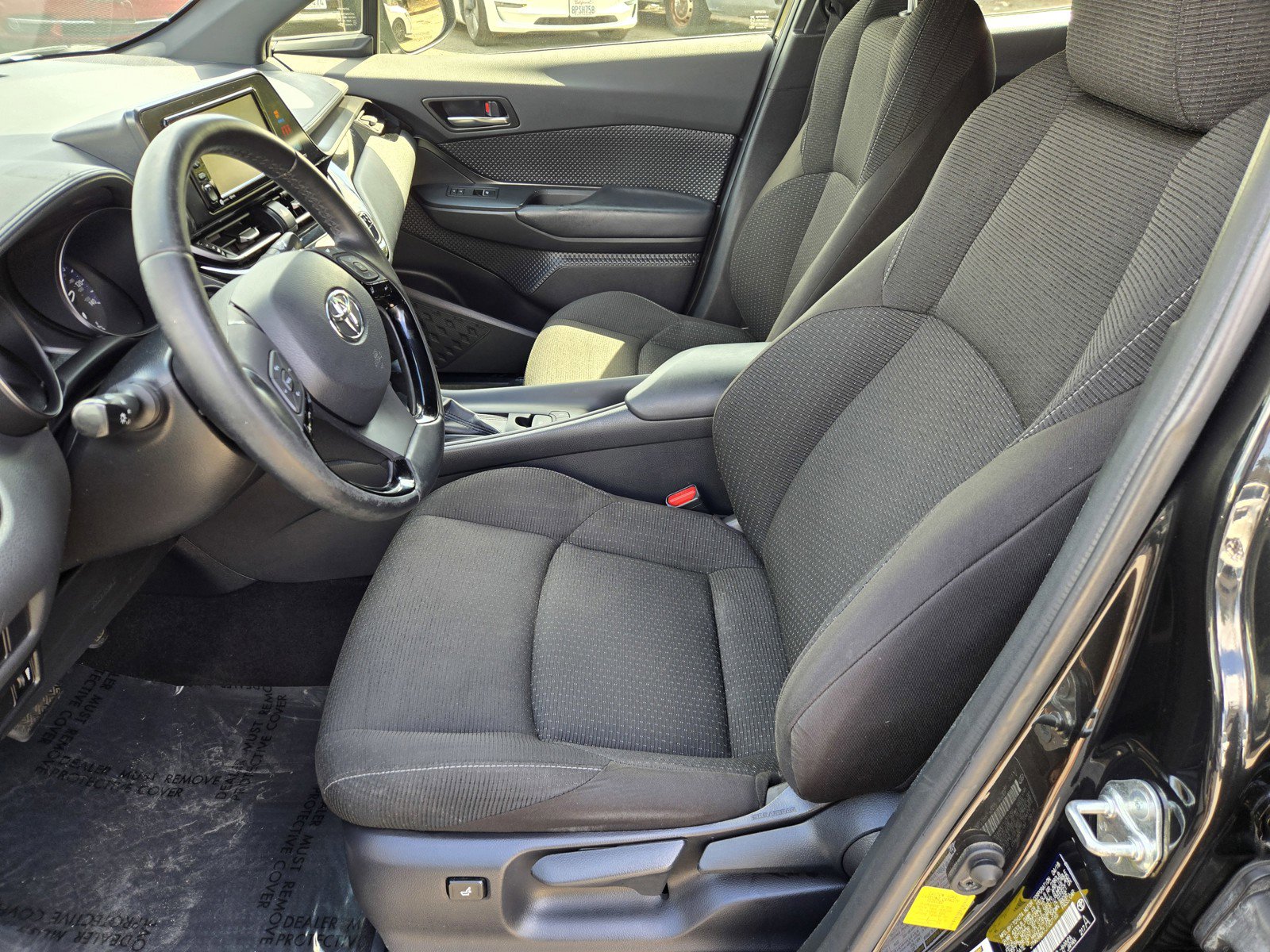 Used 2018 Toyota C-HR XLE FWD image 14