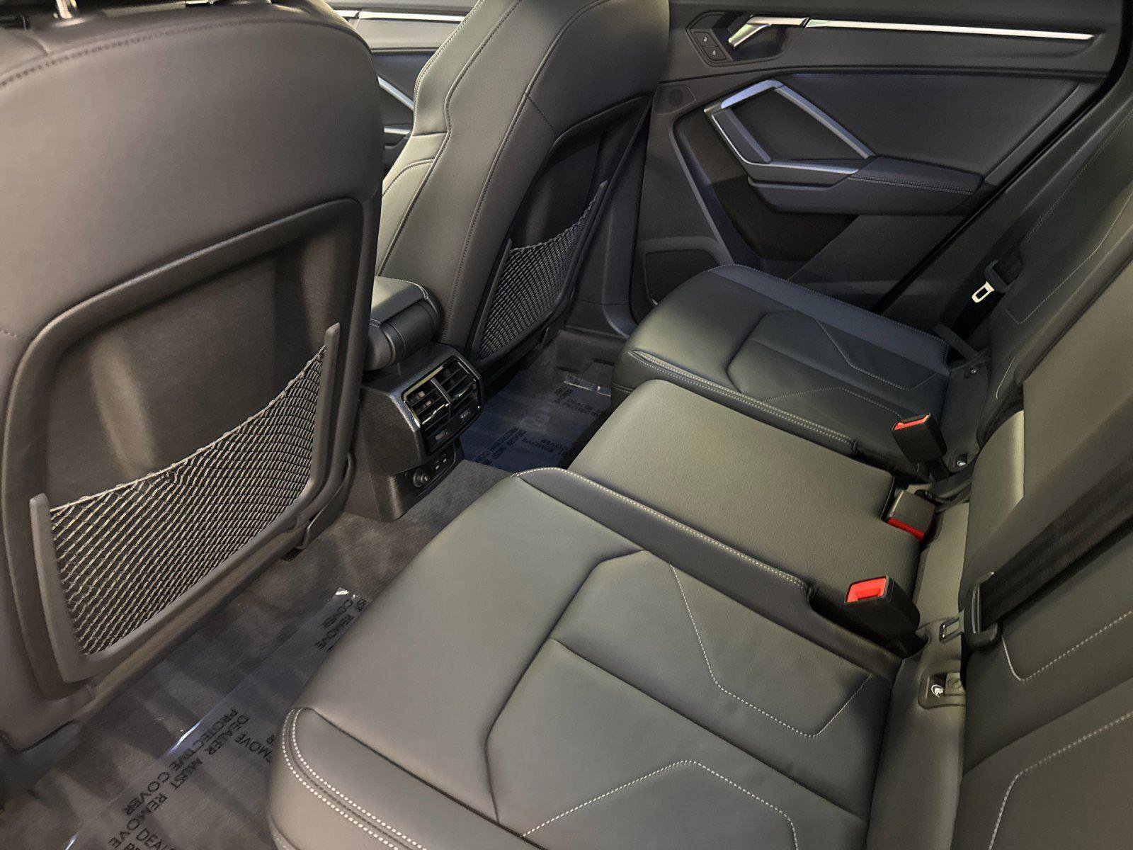 Certified 2025 Audi Q3 2.0T Premium w/ Convenience Package image 12