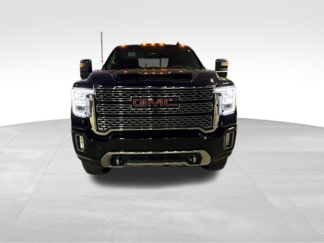 Used 2023 GMC Sierra 2500 Denali w/ Denali Black Diamond Edition AWD/4WD image 8