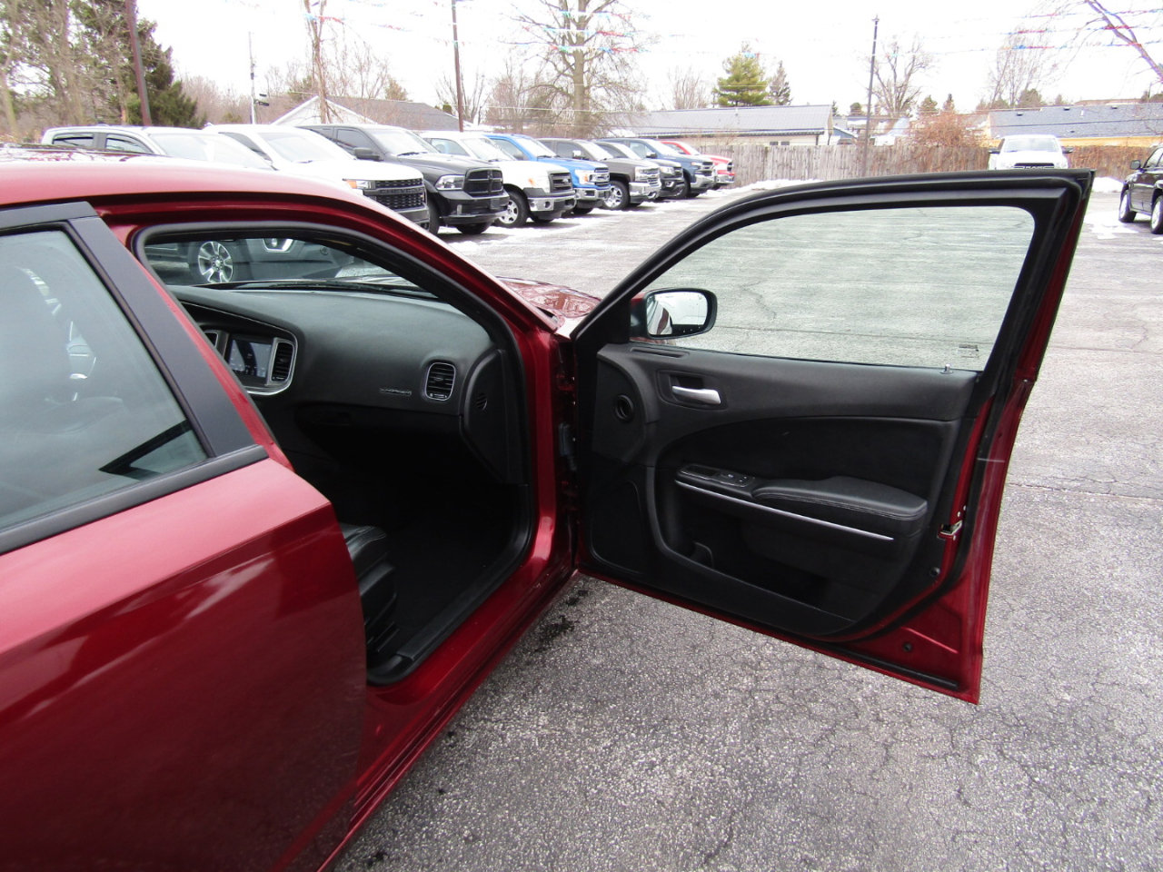 Used 2020 Dodge Charger SXT w/ Leather Interior Group image 27