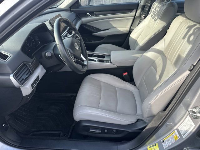 Used 2018 Honda Accord Touring image 10