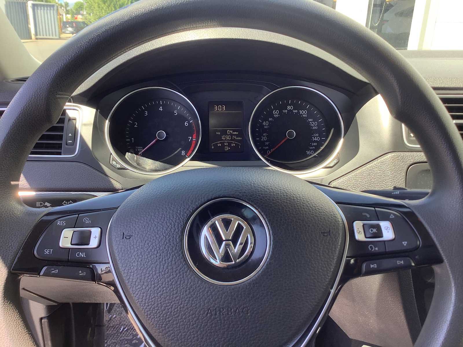 Used 2016 Volkswagen Jetta SE FWD image 16