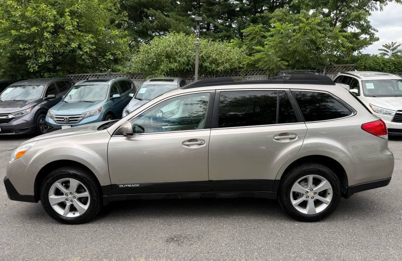 Used 2014 Subaru Outback 2.5i Premium w/ Popular Package #1A AWD/4WD image 4