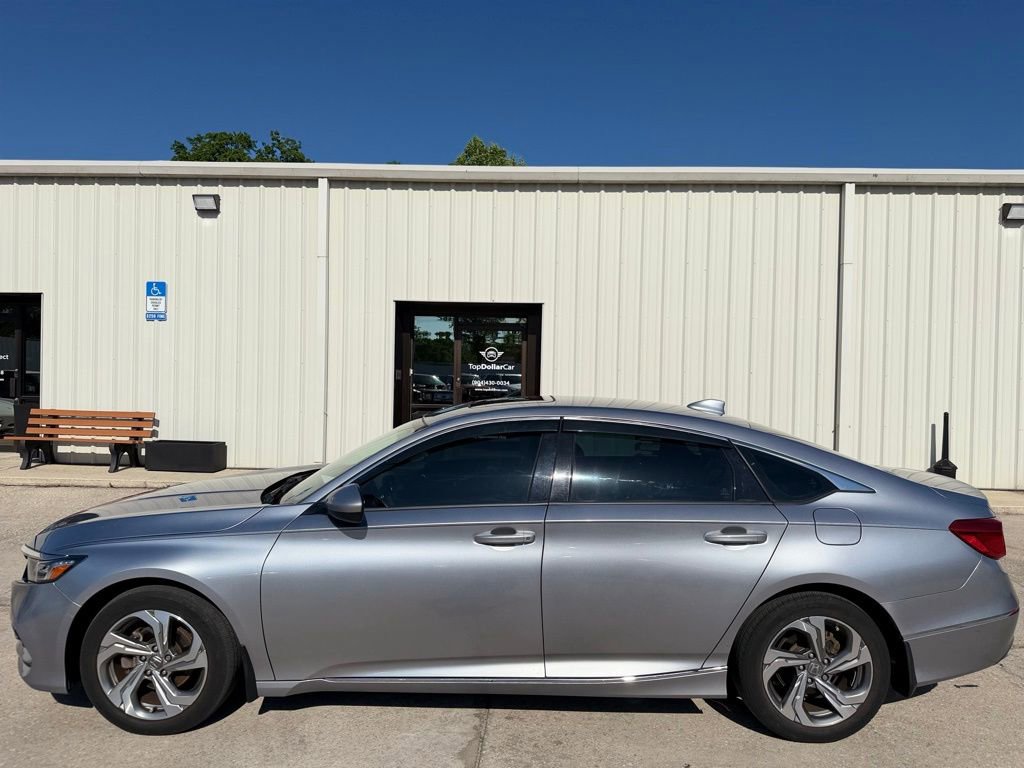 Used 2018 Honda Accord EX image 2