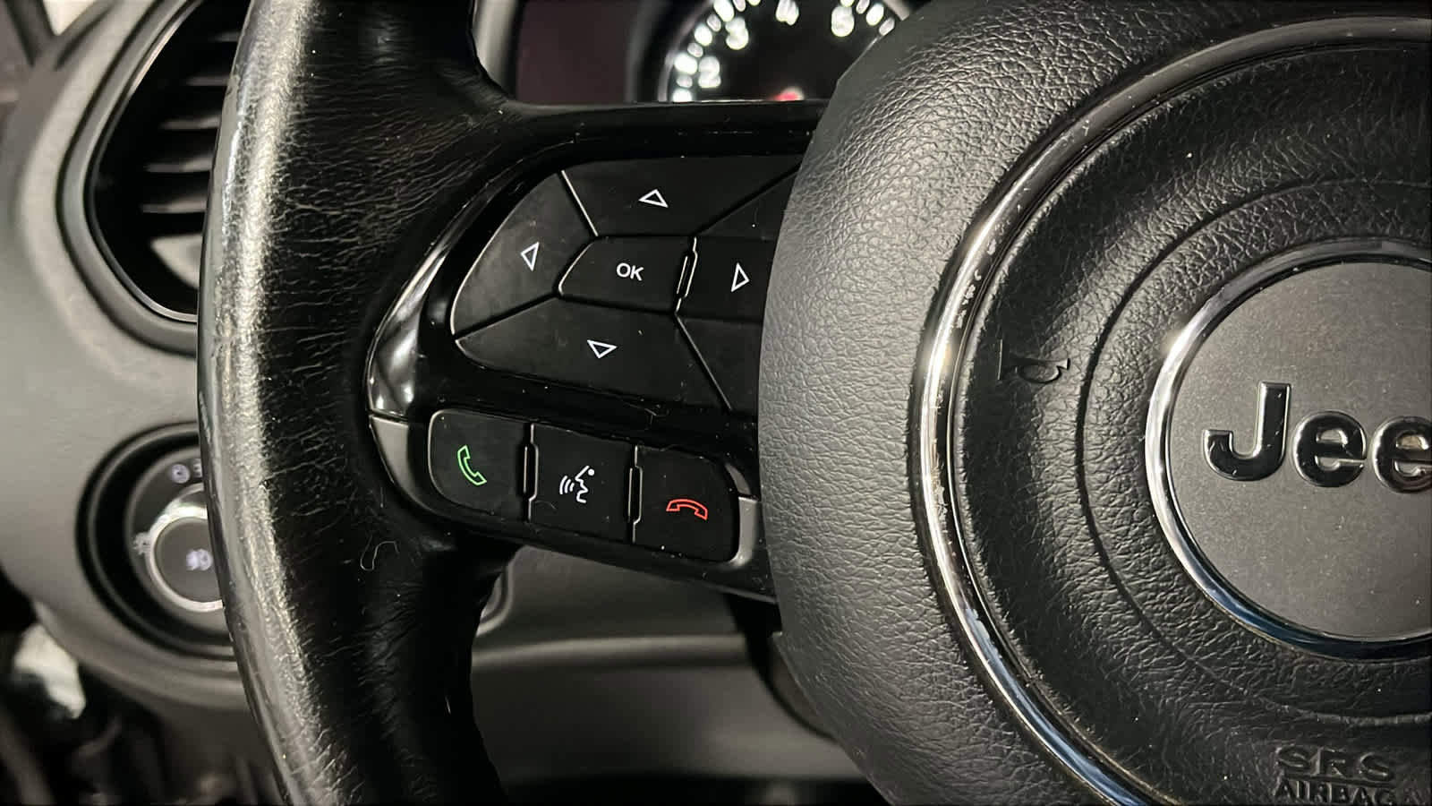 Used 2017 Jeep Renegade Altitude AWD/4WD image 12