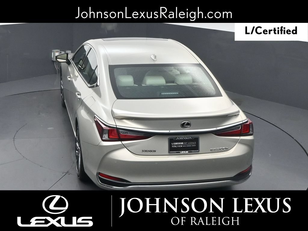Used 2025 Lexus ES 300h w/ Technology Package FWD image 27