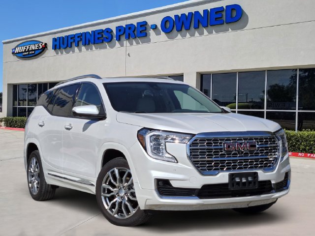 Used 2023 GMC Terrain Denali w/ Denali Premium Package