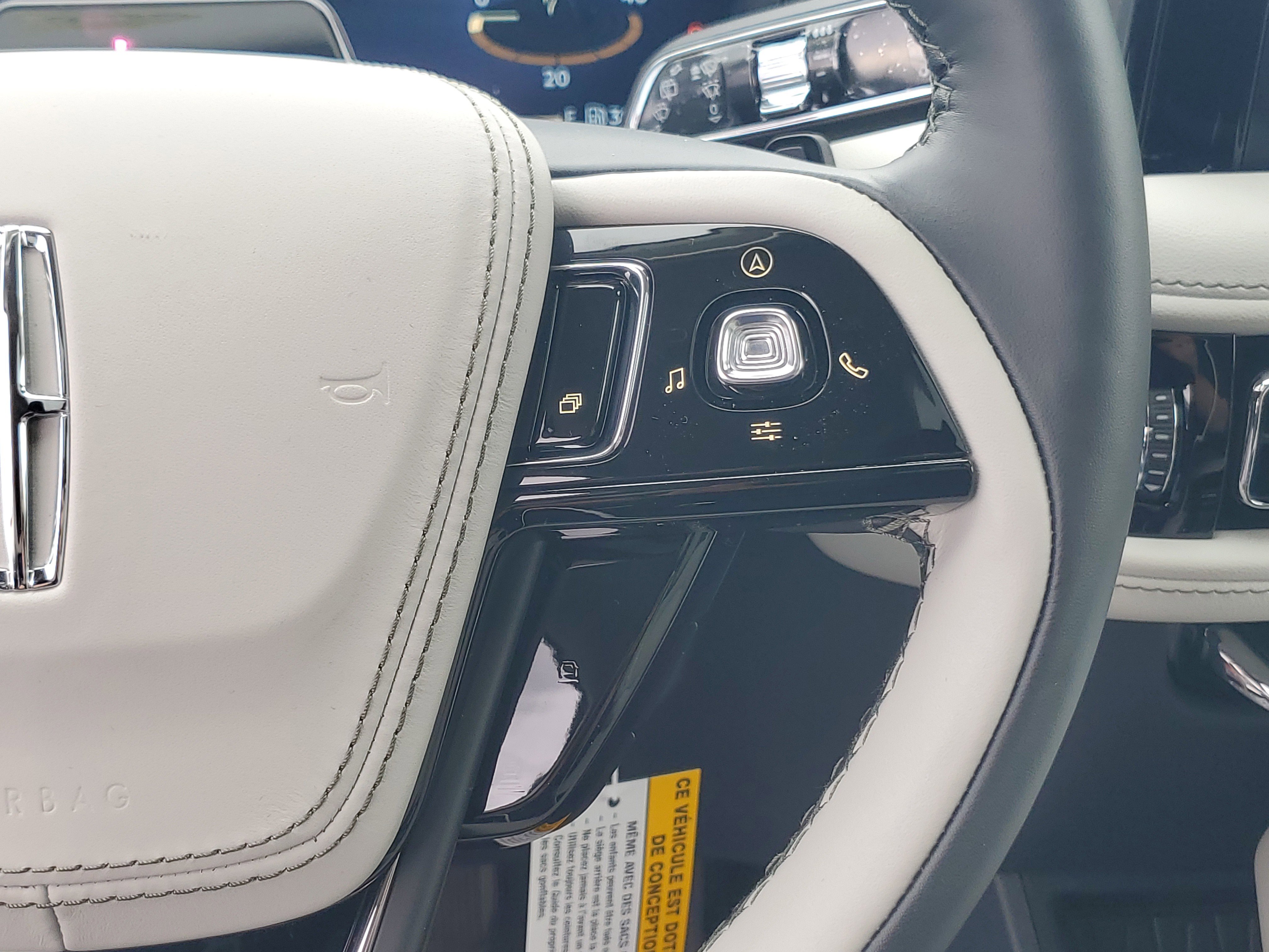 New 2026 Lincoln Aviator Reserve image 17