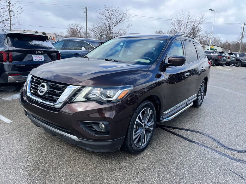 Used 2019 Nissan Pathfinder Platinum image 3