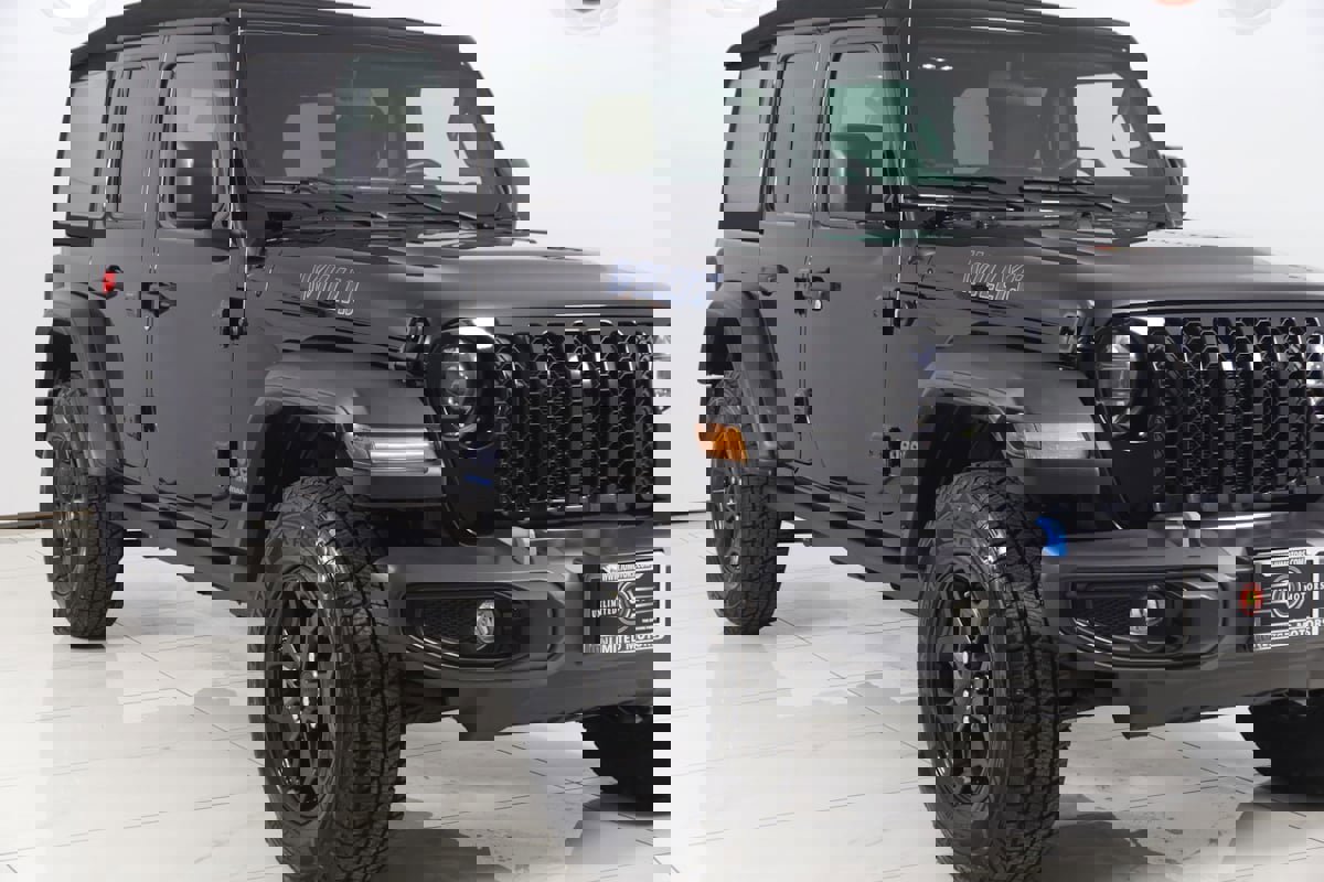 Used 2023 Jeep Wrangler Unlimited w/ Cold Weather Group image 35