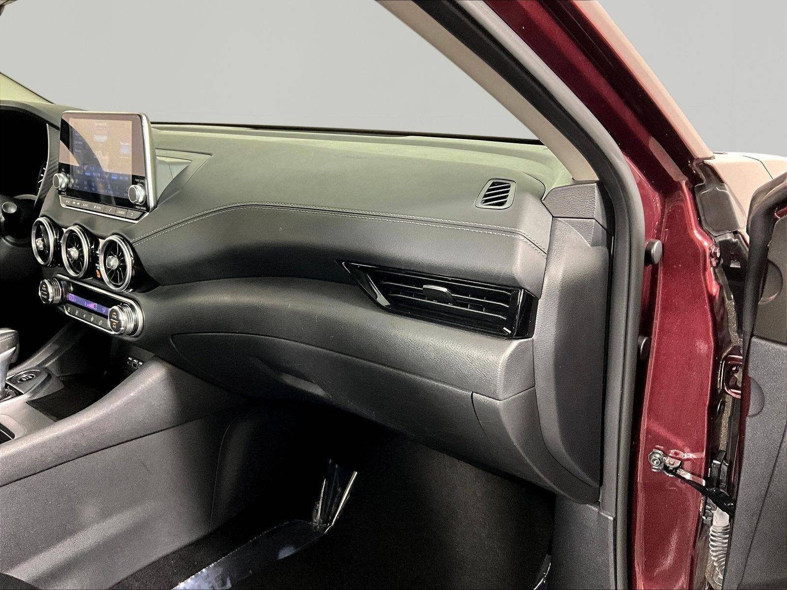 Certified 2021 Nissan Sentra SV w/ Trunk Package FWD image 26
