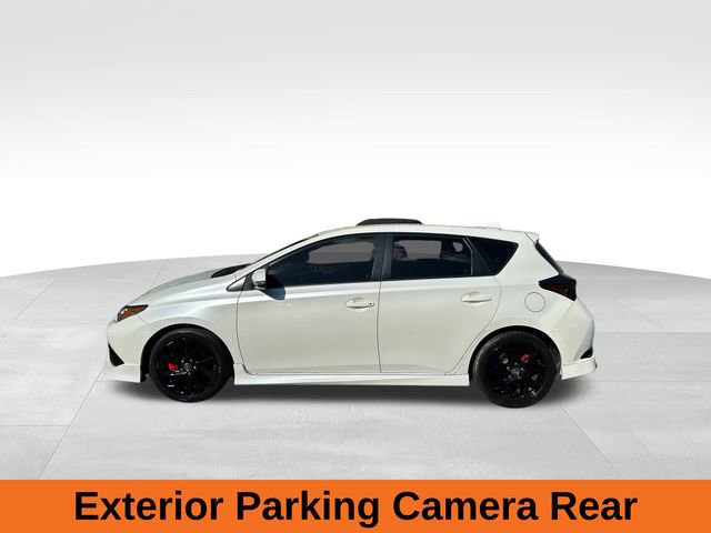 Used 2018 Toyota Corolla iM image 2