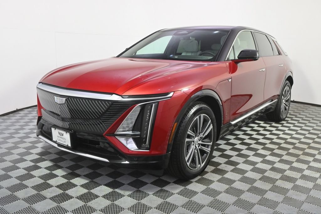 New 2026 Cadillac Lyriq Luxury w/ LPO, Floor Liner Package AWD/4WD image 1