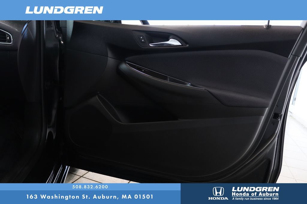 Used 2018 Chevrolet Cruze LT FWD image 14