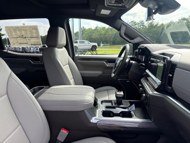 New 2026 Chevrolet Silverado 1500 LTZ w/ LTZ Premium Package AWD/4WD image 13