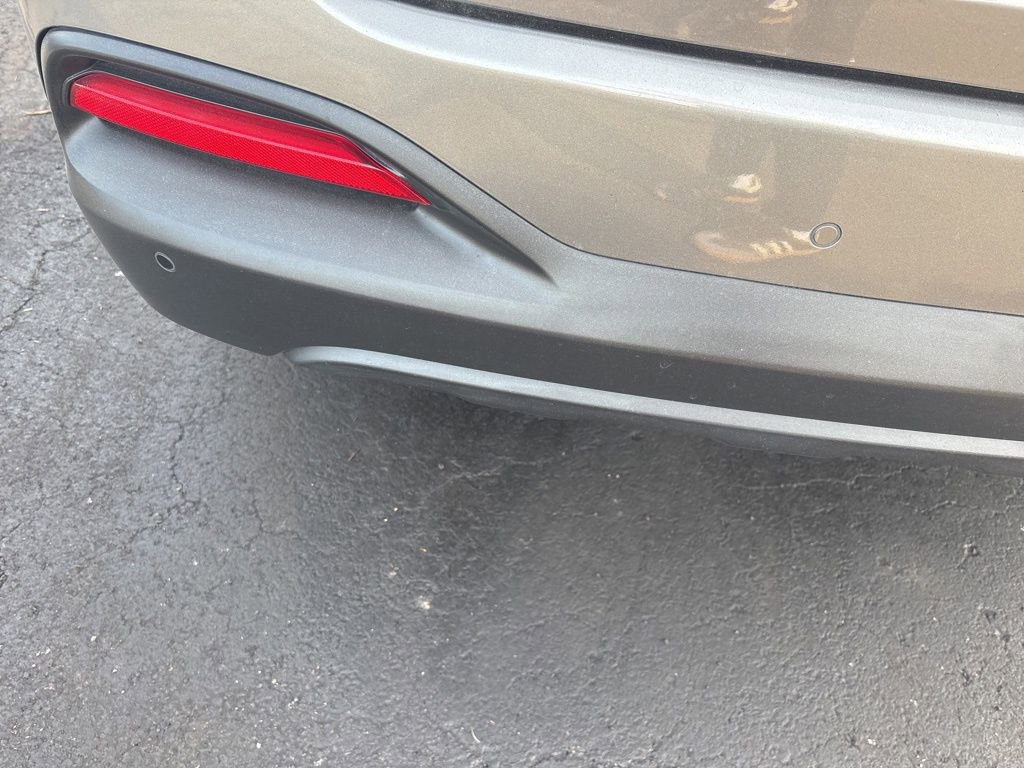 Used 2017 Kia Sorento LX w/ LX Convenience Package image 12