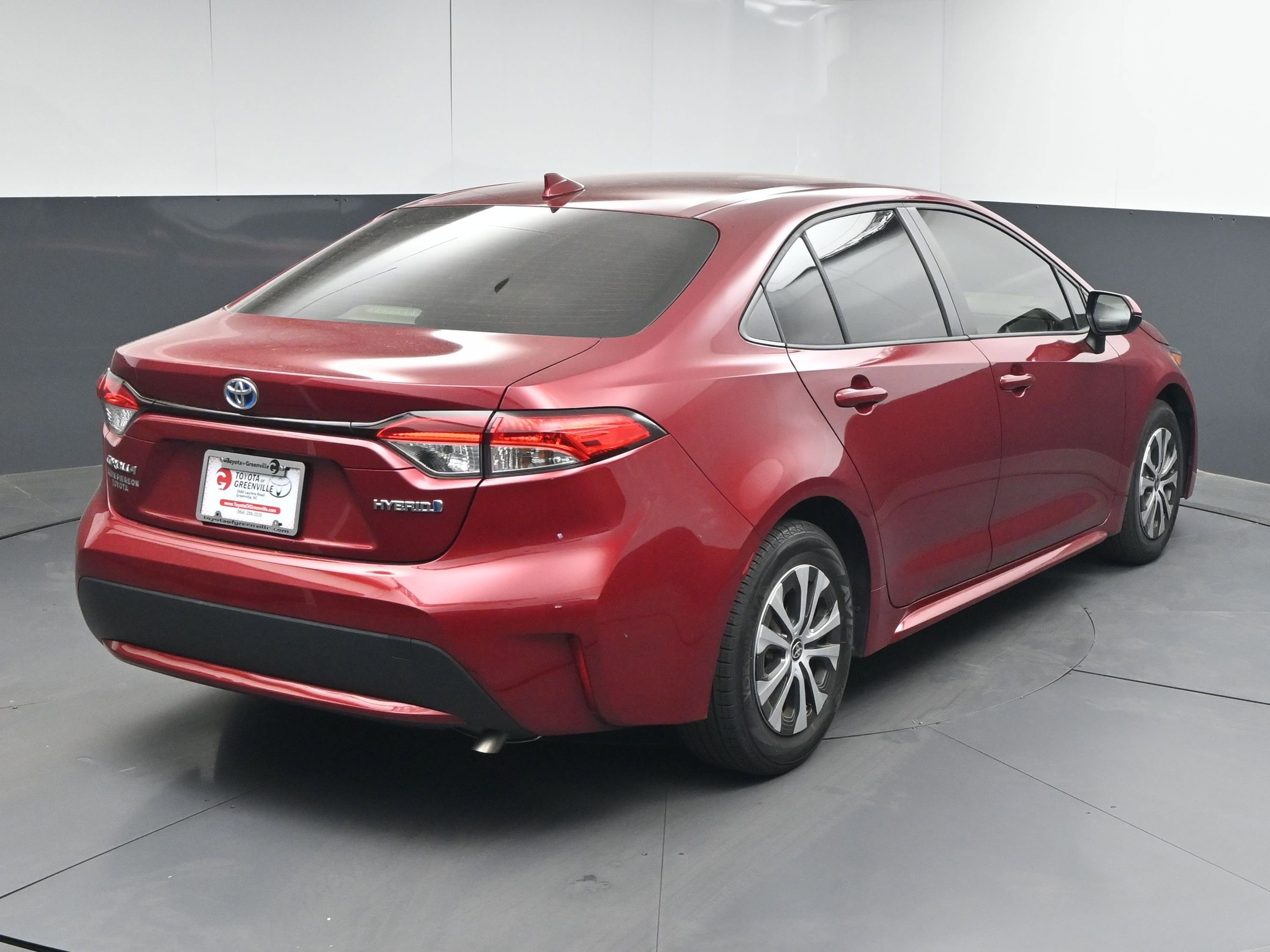Used 2022 Toyota Corolla LE FWD image 8