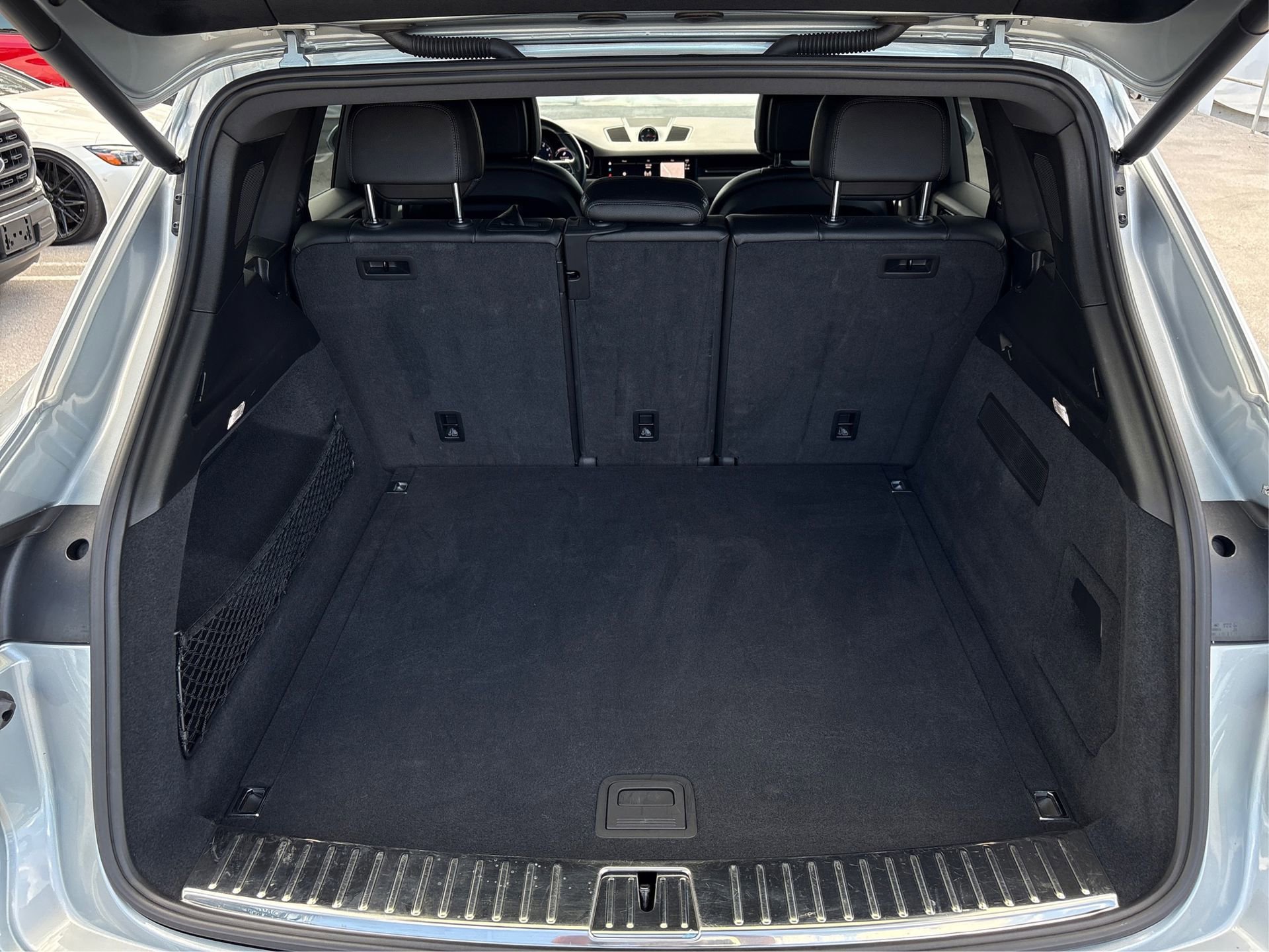 Used 2022 Porsche Cayenne image 11