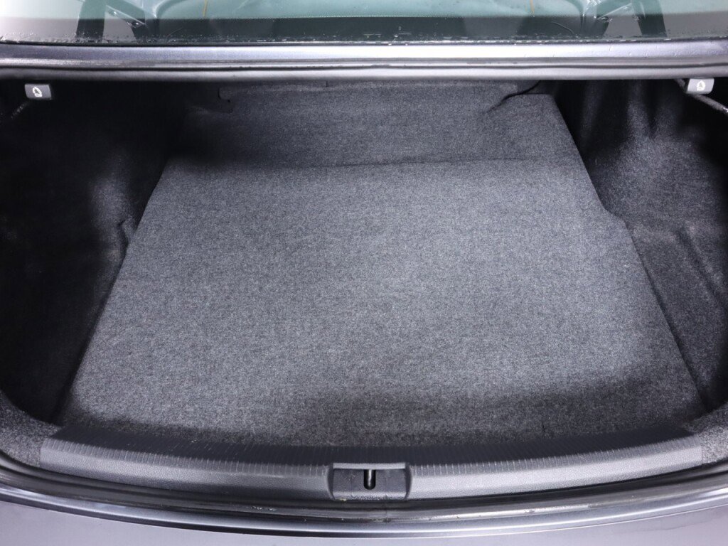 Used 2020 Volkswagen Passat 2.0T SE image 33