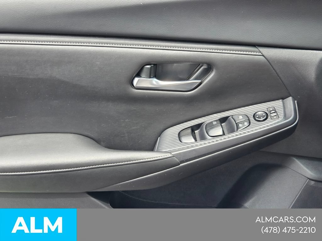 Used 2024 Nissan Sentra SV FWD image 30