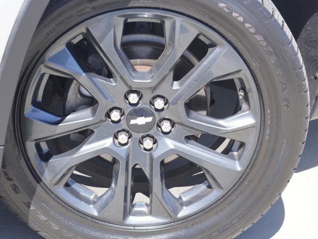 Used 2019 Chevrolet Traverse RS w/ LPO, Floor Liner Package FWD image 14