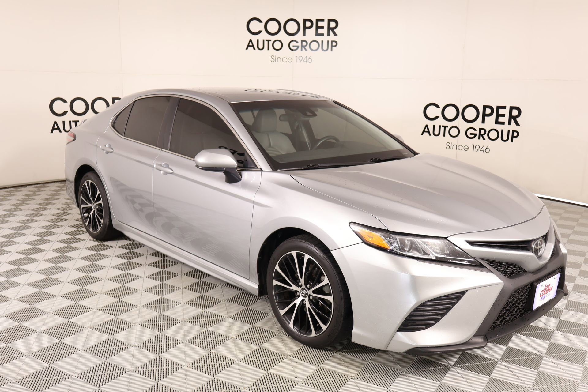 Used 2018 Toyota Camry SE FWD 360° Tour