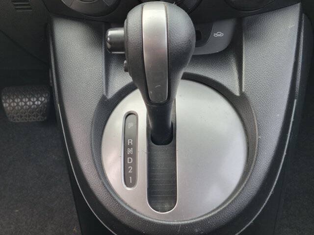 Used 2012 MAZDA MAZDA2 Sport FWD image 22