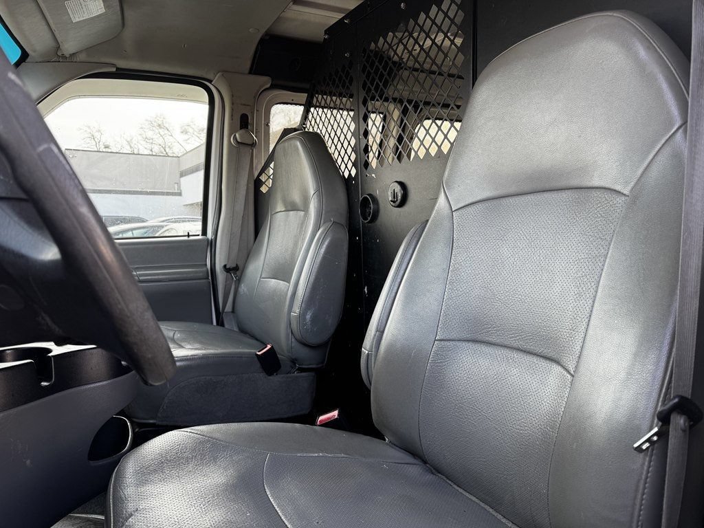 Used 2008 Ford E-250 and Econoline 250 RWD image 13