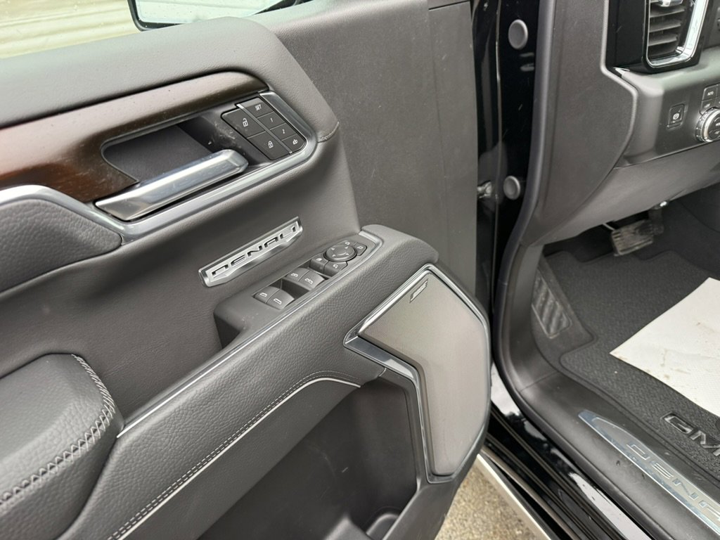 New 2026 GMC Sierra 1500 Denali w/ Denali Reserve Package image 14