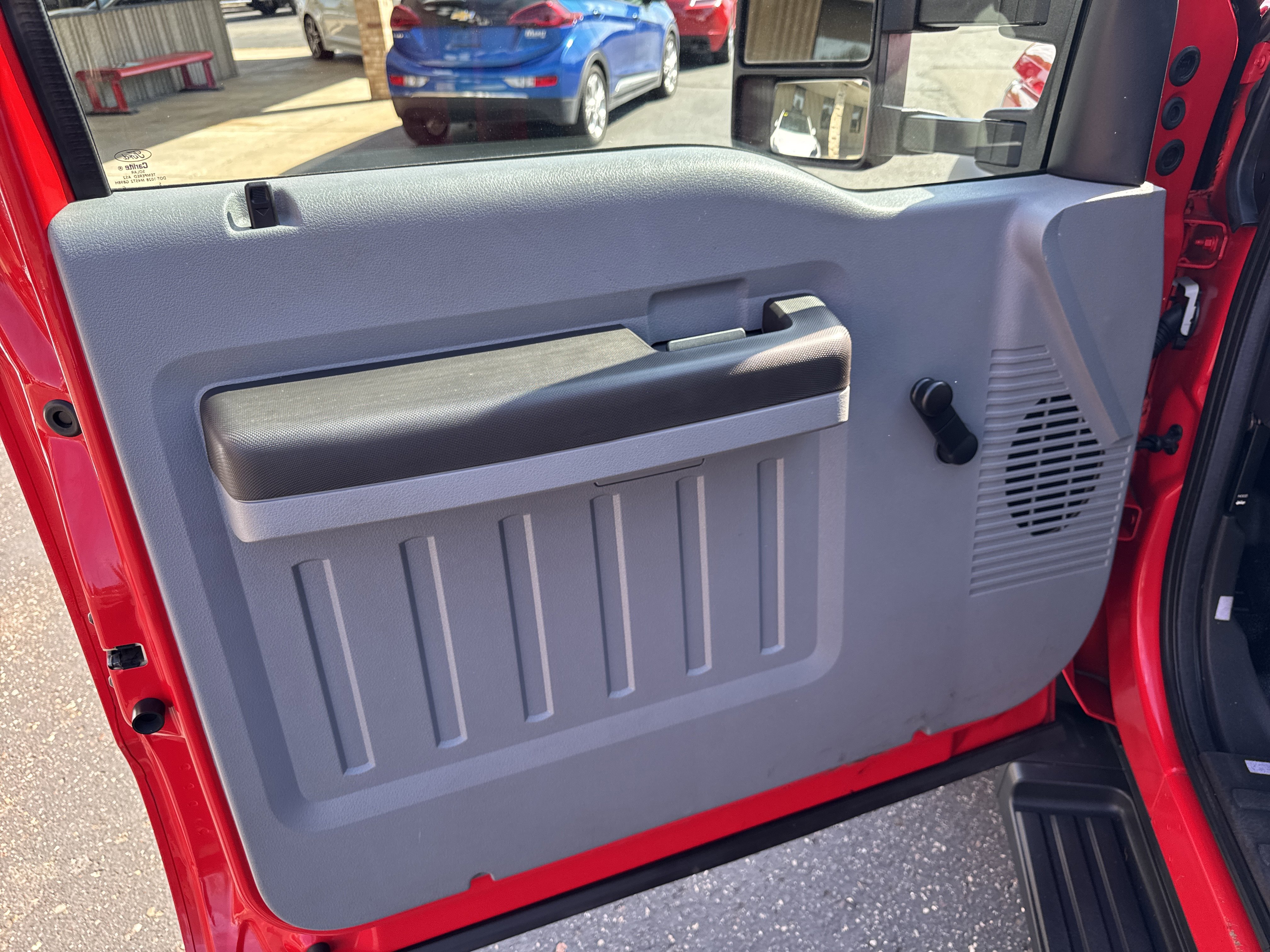 Used 2016 Ford F550 2WD Crew Cab Super Duty image 18