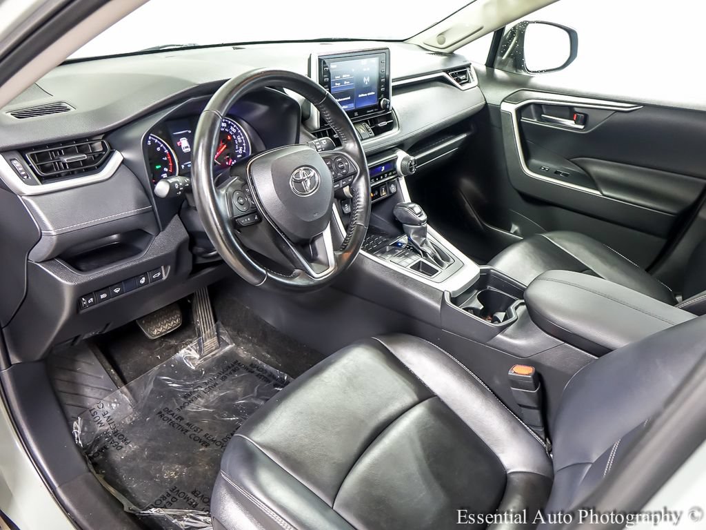 Used 2021 Toyota RAV4 XLE Premium AWD/4WD image 10
