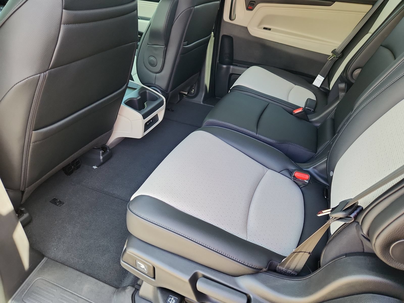 New 2026 Honda Odyssey Elite image 11