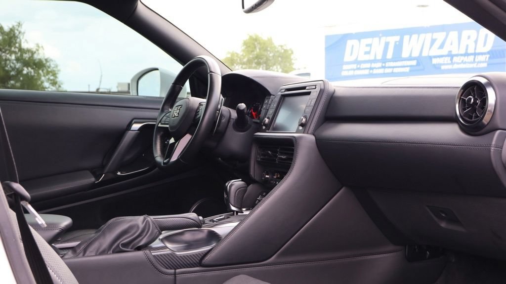 Used 2021 Nissan GT-R Premium AWD/4WD image 54