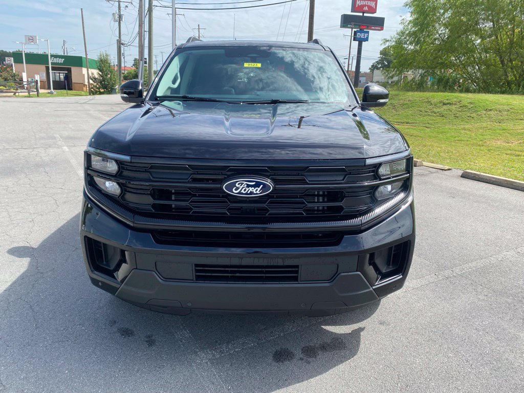 New 2027 Ford Expedition Active AWD/4WD image 2