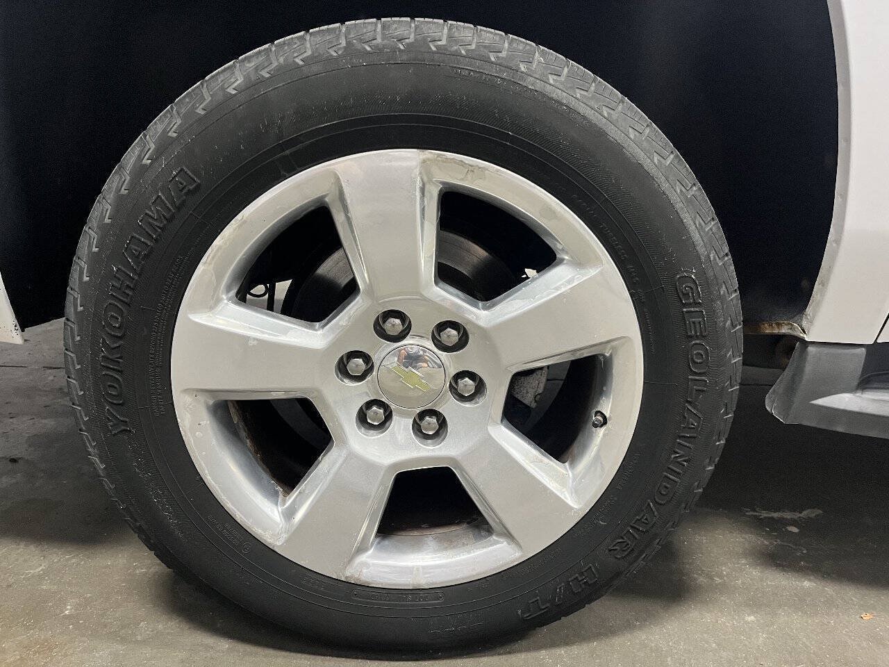 Used 2015 Chevrolet Suburban LT AWD/4WD image 7