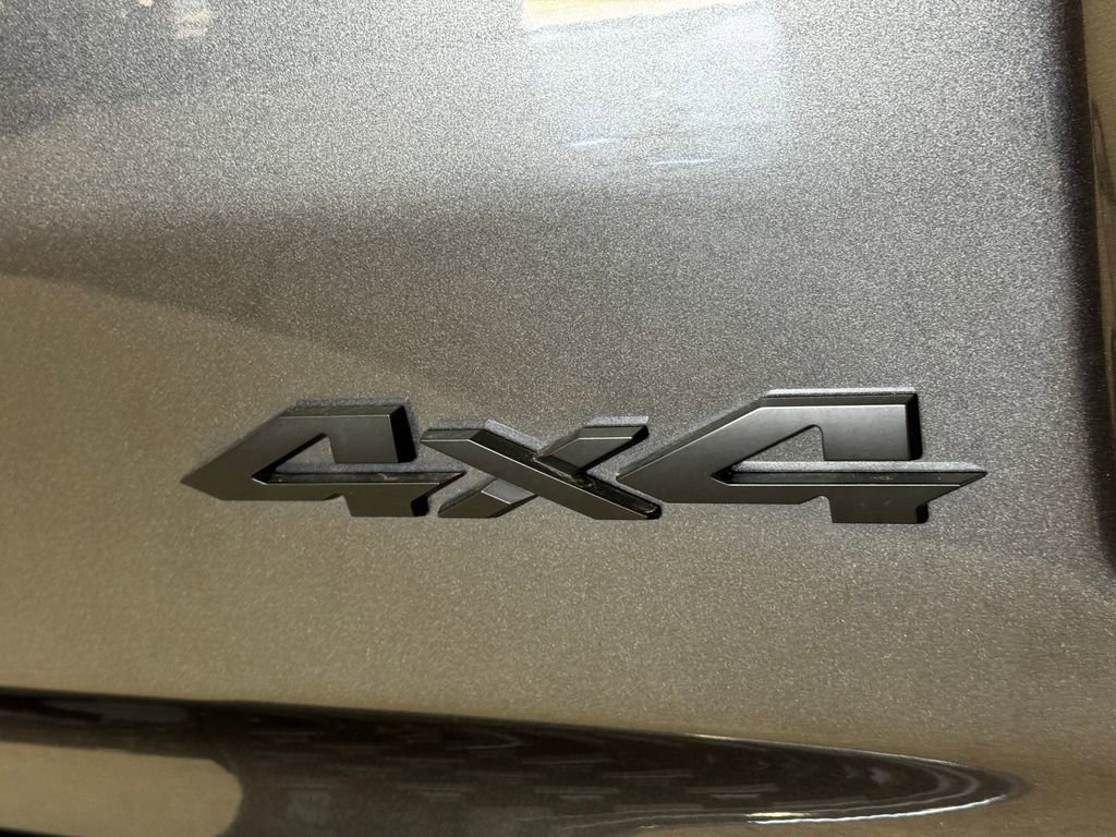 Used 2025 RAM 1500 Big Horn AWD/4WD image 32