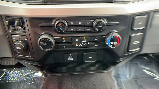 Used 2024 Ford F250 XLT AWD/4WD image 28