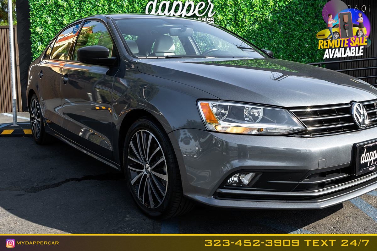 Used 2016 Volkswagen Jetta Sport image 4