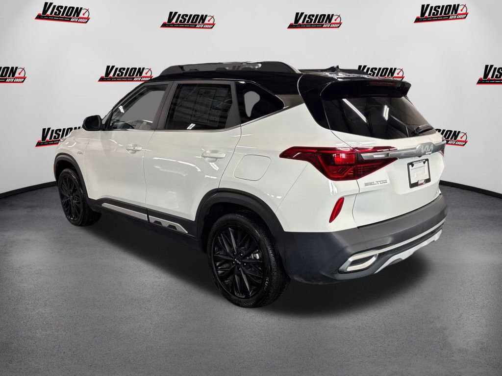 Certified 2023 Kia Seltos Nightfall Edition image 7