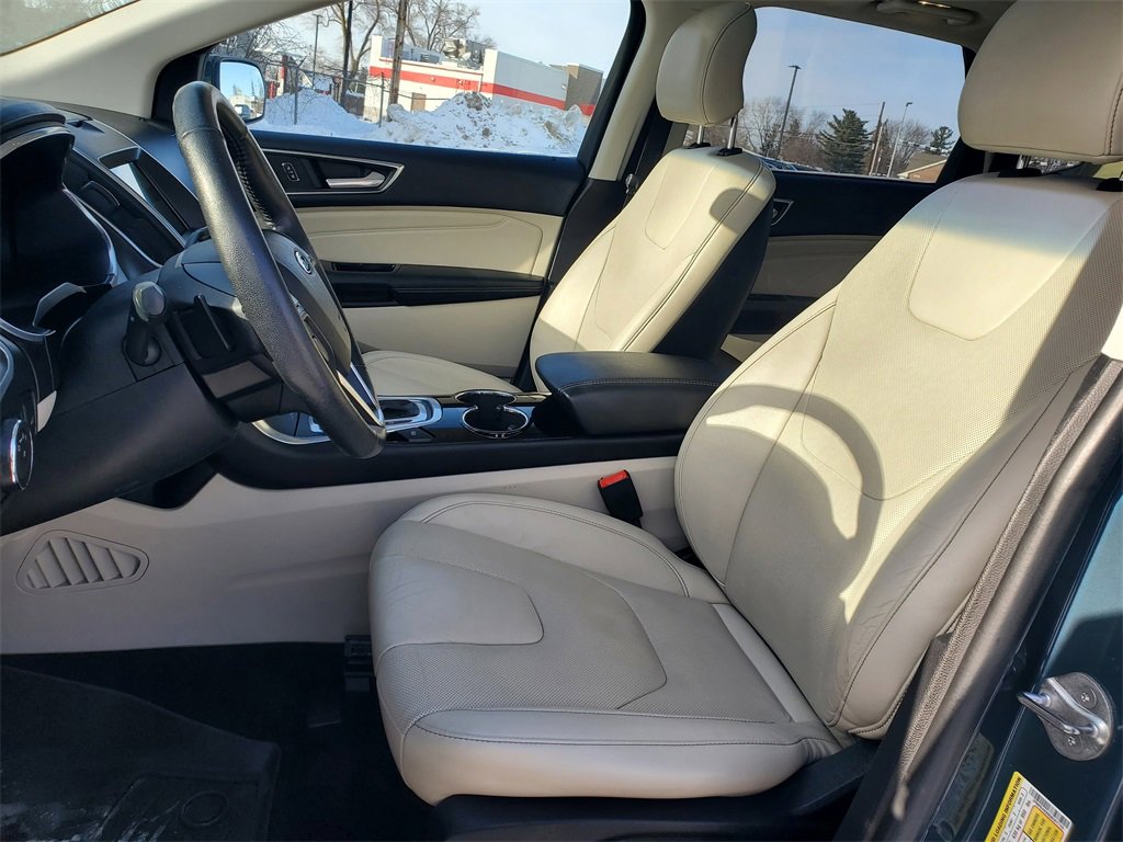 Used 2016 Ford Edge Titanium w/ Equipment Group 301A image 7
